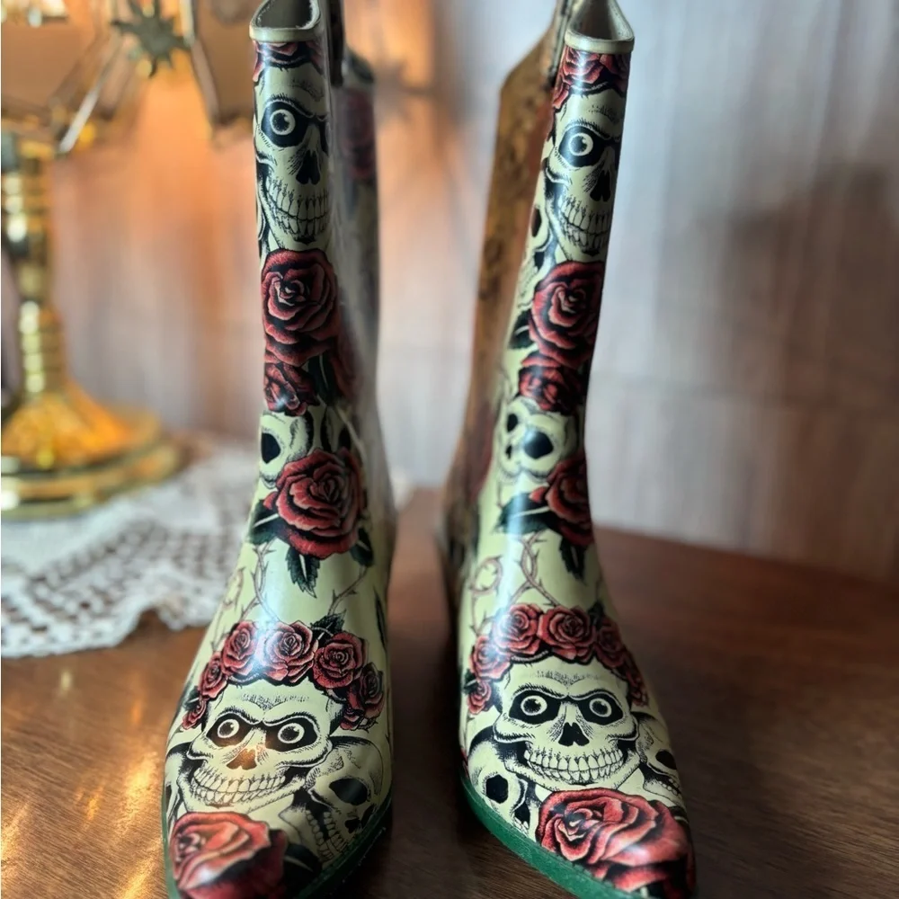 Nomad Yippy Cowboy Rain Boots Cream Base Red Black Skull Roses